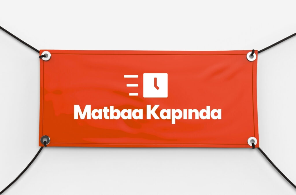 matbaa kapında-branda örneği